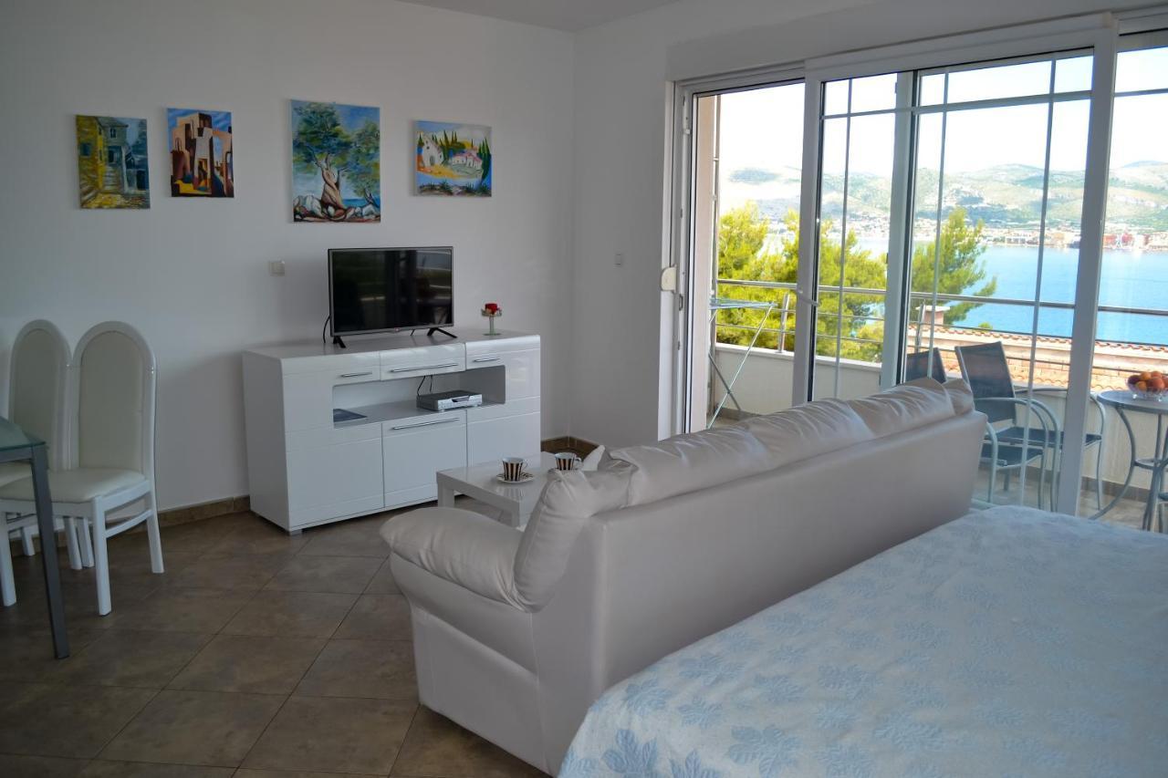 Apartments Oklopcic Трогир Екстериор снимка